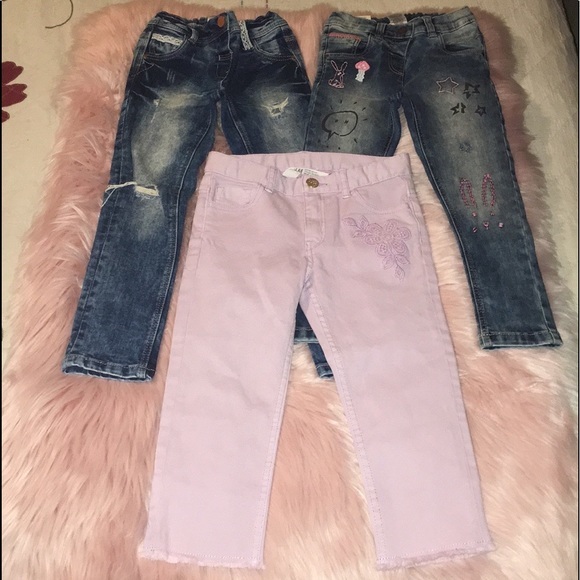 Little girl, jeans bundle, size 4-5 years - Picture 1 of 7